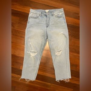 Light wash cropped jeans
